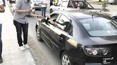 دار الإفتاء: موزعو التمر والمشروبات على الصائمين لحظة الإفطار أصحاب أجر عظيم (فيديو)
