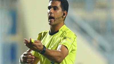 محمد معروف حكمًا لمباراة الأهلي والإسماعيلي اليوم