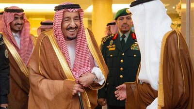 الملك سلمان يصل إلى مكة المكرمة لقضاء العشر الأواخر من رمضان بجوار البيت الحرام (صور)