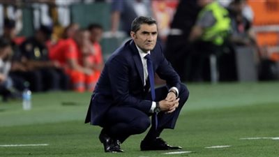 تقارير| رحيل فالفيردي عن برشلونة.. واقتراب مارتينيز وهنري