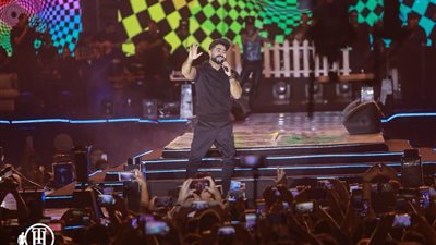 تصل لـ”10 ألاف جنيه”.. تعرف على أسعار تذاكر حفلات تامر حسني في عيد الفطر