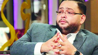 تعرف على مشوار الفنان أحمد رزق السينمائي والدرامي (صور وفيديو)