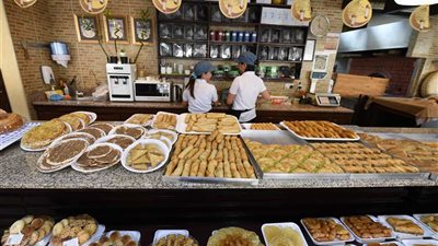 البتى فور بـ 100 جنيه.. تعرف على أسعار كحك العيد بمختلف أنواعه