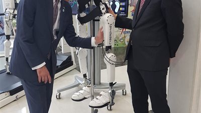 وزير الاتصالات يبحث التعاون مع روسيا في مجالات صناعة الإلكترونيات والذكاء الاصطناعي