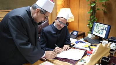 وكيل الأزهر يعتمد نتيجة الشهادتين الابتدائية والإعدادية.. تعرف عليها بالاسم ورقم الجلوس