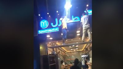 بعد الهجوم على السوريين.. مالك مطعم “أرطغرل” يغير اسمه (فيديو)