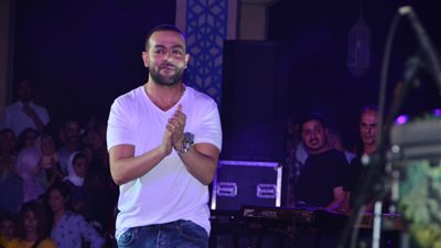 تامر عاشور يتألق في حفل المهرجان الصيفي على المكشوف بالأوبرا (صور)