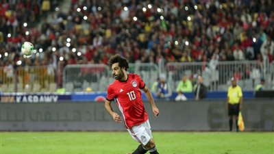 “ذا صن” تختار أفضل 11 لاعبا إفريقيا لعبوا في إنجلترا.. ظهور صلاح