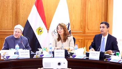 بنك ناصر الاجتماعي يبحث الاشتراك فى بطاقات الدفع الإلكتروني (صور)