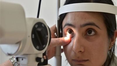 مفاجأة.. موظف ينتحل شخصية طبيب عيون ويفتح عيادة لعلاج المرضى في البدرشين منذ 20 عامًا