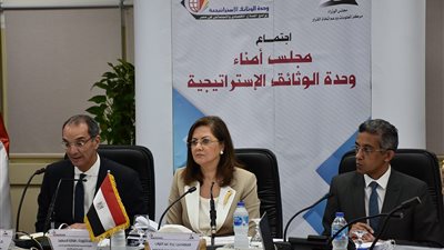 وزيرة التخطيط تؤكد أهمية توثيق الجهود المبذولة لتنفيذ برامج وسياسات الإصلاح الاقتصادي والاجتماعي والإداري