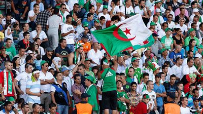 جماهير الجزائر تشتري 22 ألف تذكرة لحضور مباريات الخضر