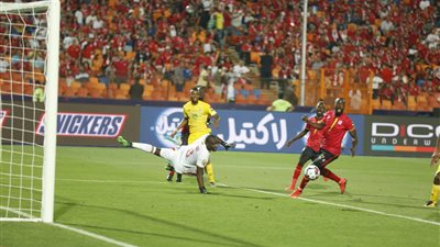 زيمبابوي تكتفى بالتعادل أمام أوغندا وتحافظ على آمالها فى التأهل لدور الـ16 (صور)