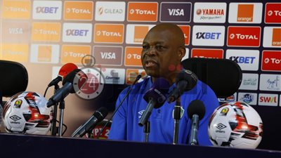 مدرب منتخب زيمبابوى: الهزيمة أمام مصر طبيعية .. والفوز على أوغندا مفتاح التأهل لدور الـ16