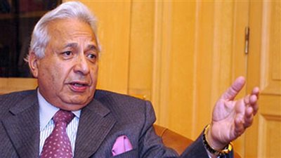 أحمد عكاشة: لفظ مجنون غير صحيح وذكر في القرآن الكريم لغرض محدد (فيديو)