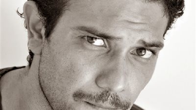 آسر ياسين ينعى عزت أبو عوف: وداعًا يا جميل (صورة)