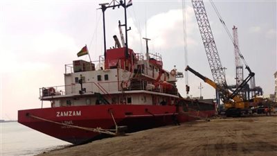 تفريغ 3500 طن رخام بميناء غرب بورسعيد