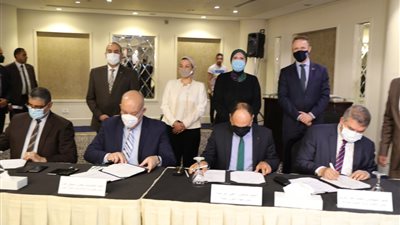 مستشار وزيرة البيئة: 3.5 مليون دولار تكلفة تركيب الخلايا الشمسية بمطار القاهرة