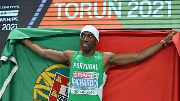 بيدرو بيتشاردو يفوز