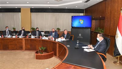 البترول: شيفرون الأمريكية تبحث زيادة استثماراتها في مصر 