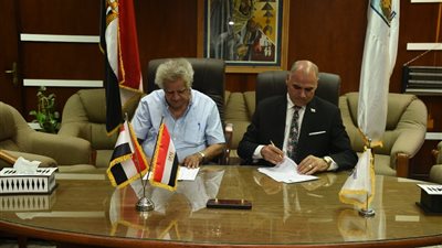 لتبادل المنح الدراسية..  جامعة الأقصر توقع بروتوكول تعاون مع جزويت القاهرة