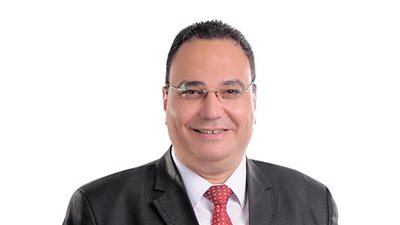 استشاري صحة نفسية: هوس السوشيال ميديا خطر يهدد خلايا المجتمع