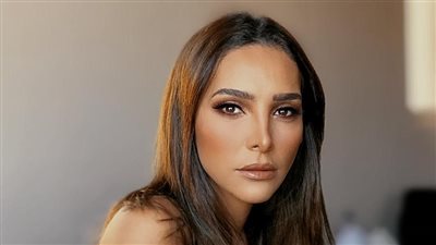 أميرة فراج تطرح أغنية شاطرة (فيديو)