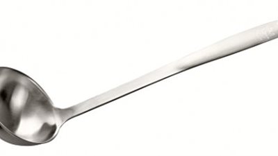 ذاكرة الأمثال.. الدِّسْتْ قَالْ لِلْمَغْرَفَة: يَا سُودَهْ يَا مْعَجْرَفَة