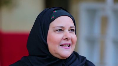 تشييع جثمان دلال عبد العزيز من مسجد المشير طنطاوي غدًا