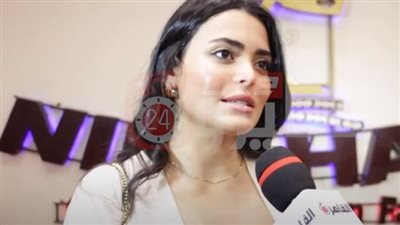 أسماء جلال عن مشاركتها في خلي بالك من زيزي: استمتعت كثيرا بالعمل مع أمينة خليل