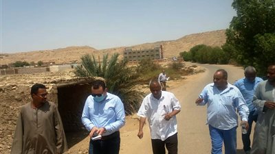 فحص 50 موقعًا مرشحًا لإنشاء وحدات سكنية ضمن مشروع سكن كريم بأسوان