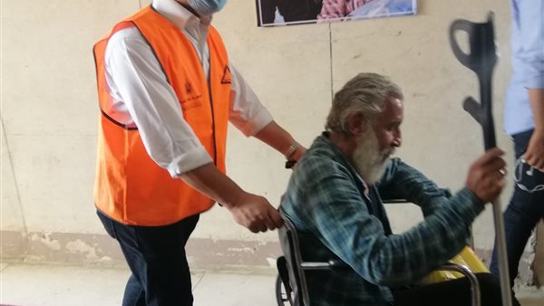 إنقاذ مسن بلا مأوى