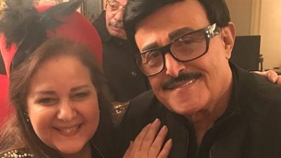 أول تعليق من إيمي سمير غانم بعد إلحاق دلال عبد العزيز بوالدها