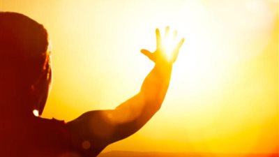 7 نصائح من هيئة الأرصاد الجوية للتغلب على الموجة الحارة