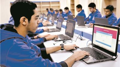 تعرف على تخصصات ومميزات الدراسة في مدرسة ريادة للتكنولوجيا التطبيقية