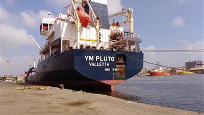 شحن 6450 طن صودا وتداول 27 سفينة بموانئ بورسعيد