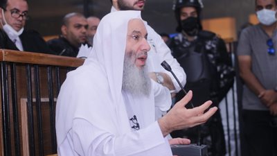 اقرأ الحادثة.. شهادة الشيخ محمد حسان وحريق مركب عمر الخيام بالزمالك وشماريخ زفة فرح تشعل عقار في الدقي