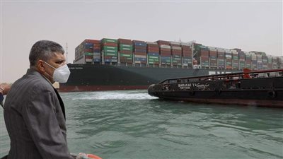 الفريق أسامة ربيع يكشف تفاصيل رحلة عودة إيفر جيفين لقناة السويس | فيديو