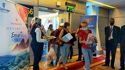 مطار الغردقة الدولي يستقبل أولى رحلات السياحة الروسية بعد توقف 6 سنوات (صور)