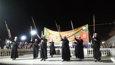 أسيوط للفنون الشعبية تشعل حماس جمهور رأس البر