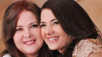 دنيا سمير غانم: 