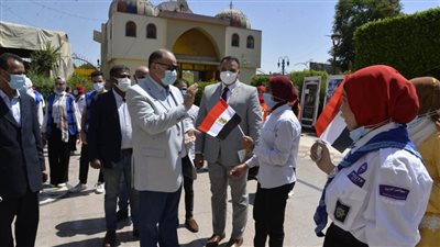 محافظ أسيوط أسيوط يلتقي أكثر من 100 شاب وفتاة في جلسة حوارية عن مبادرة حياة كريمة