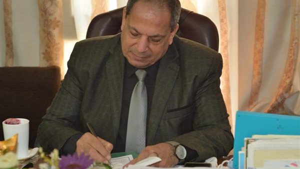  الدكتور محمود يوسف