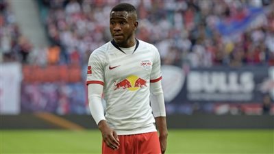 بيرنلي الإنجليزي مهتم بالتعاقد مع لاعب لايبزيج الألماني