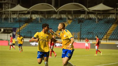 بعد إيقاف القيد.. الإسماعيلي يتواصل مع فخر الدين بن يوسف لحل أزمة مستحقاته 