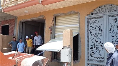 جهاز مدينة العاشر يواصل حملات إزالة الإشغالات وضبط المخالفات