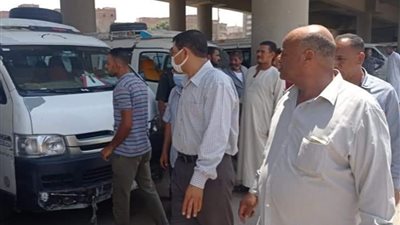 «محلية المنيا» توجه بضبط السيارات المخالفة لخطوط السير 