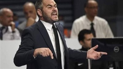 مصدر بالأهلي ردًا على خناقة أوجوستي مدرب السلة وسيد صابر: 95 % من الكلام غير صحيح