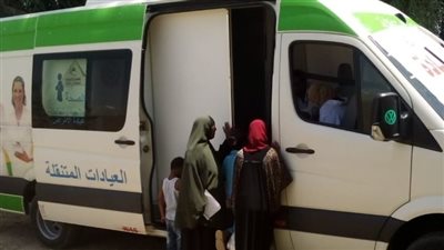 الكشف على 930 مواطنا في قافلة طبية مجانية بقرية بئر عنبر بقنا 