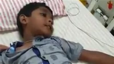 طفل يعاني من هلوسة ونباح.. واستشاري: لم يتلق المصل ومصاب بداء الكلب